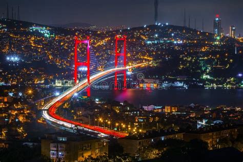 “Wonders of Istanbul” 콘서트: 월드스타 윙키의 매혹적인 목소리와 아름다운 보스포러스 야경이 어우러진 한밤중의 동화